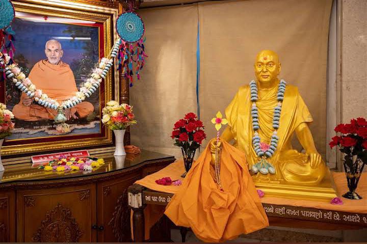 Shri Swaminarayan spiritual atmosphere